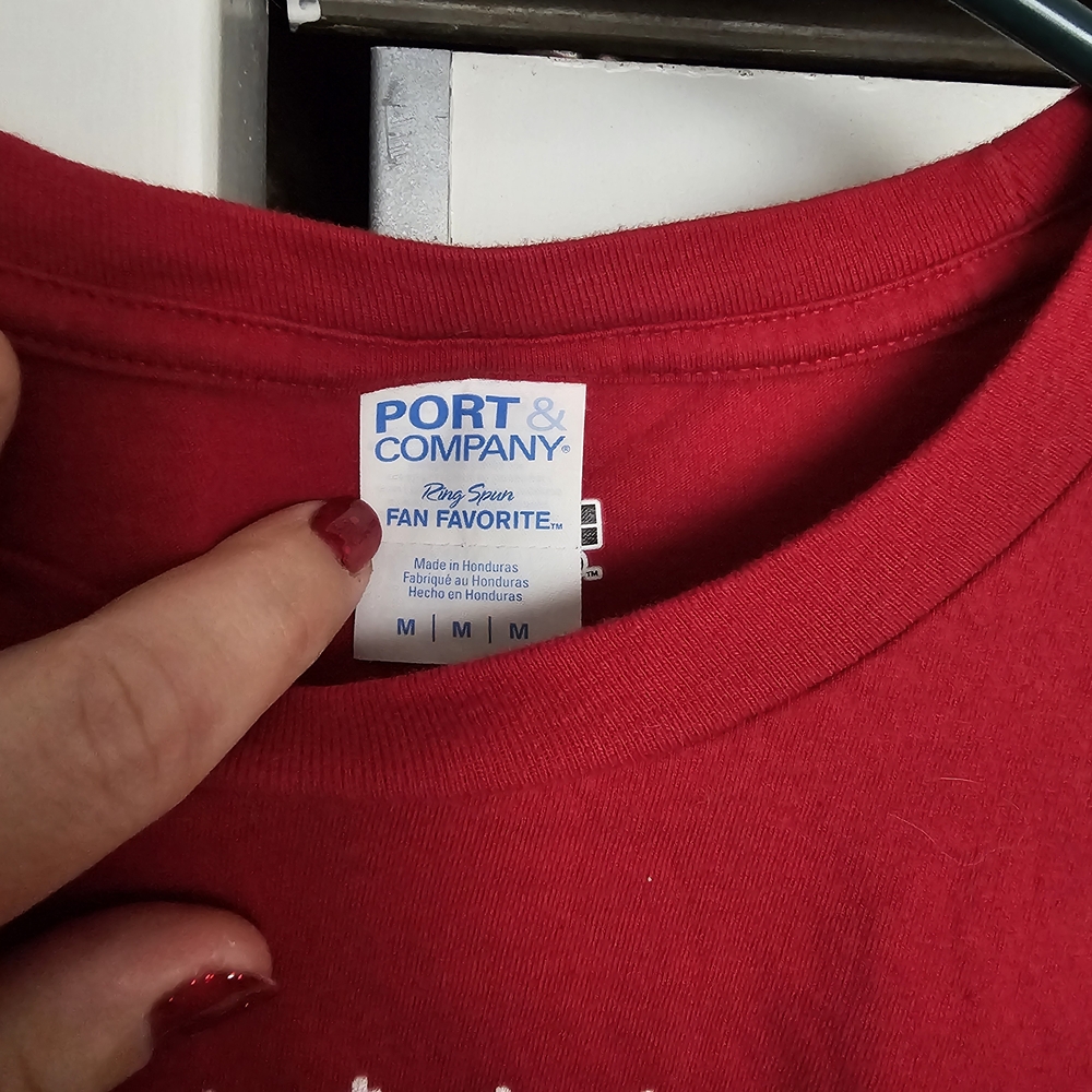 Star Wars Red Holiday T-Shirt - Picture 3 of 3